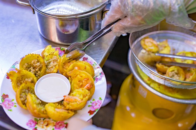 Private Street Food Evening Walking Tour in Ho Chi Minh City - Meeting and Pickup Details