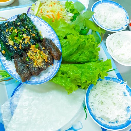Private Street Food Evening Walking Tour in Ho Chi Minh City - Highlights of the Tour
