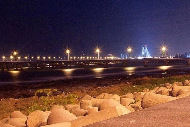 Private Street Food Tour With Mumbai Sightseeing Tour Including AC Vehicles - Guide and Transportation
