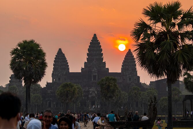 Private Sunrise Angkor Tour - Expert Guide & Breakfast Included - Sunrise at Angkor Wat