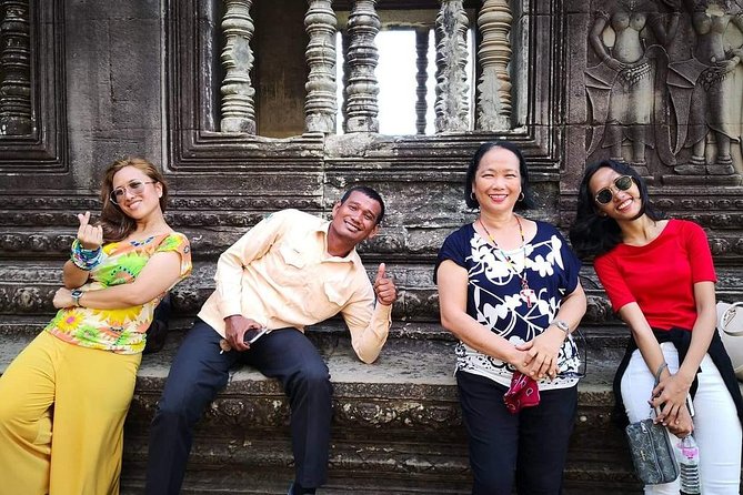 Private Sunrise Small Tour of Angkor Wat With Car or Van & Guide - Experienced Khmer Guide
