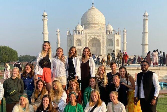 Private Sunrise Taj Mahal Tour from Delhi By Car -All inclusive - The Itinerary: What to Expect on This Day Trip