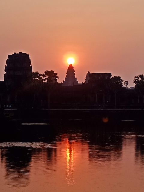 Private Sunrise Tour: Angkor Wat-Bayon-Ta Prohm-Banteay Srei - Frequently Asked Questions