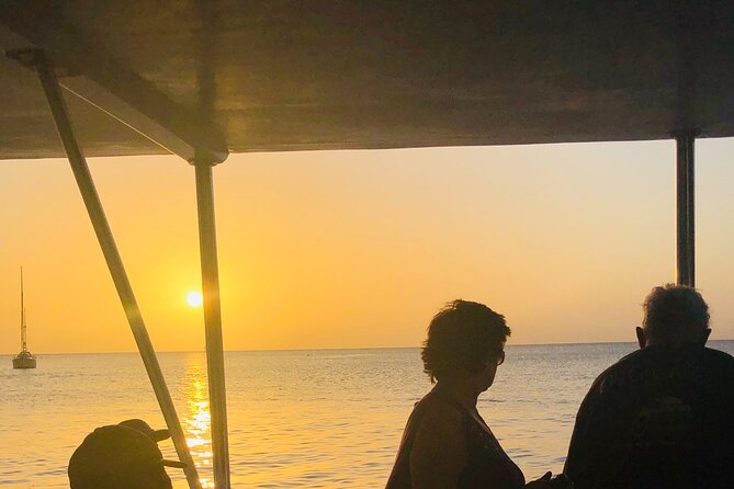 Private Sunset Cruise Between Marigot Bay and Rodney Bay - Included Amenities and Provisions
