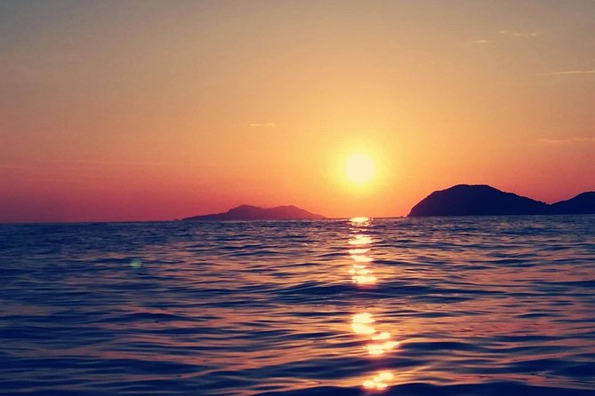 Private Sunset Cruise With Fisher 20 Speedboat - Safety and Accessibility Considerations
