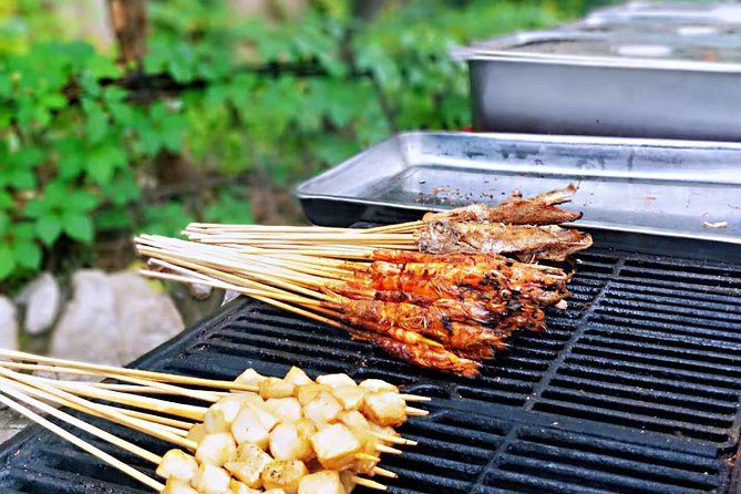 Private Sunset&Night Tour: Simatai Great Wall & Gubei Water Town - Accessibility and Dress Code