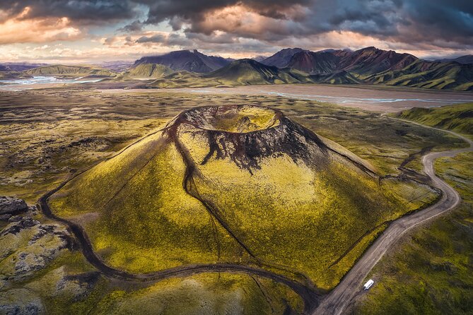 Private Superjeep Tour to Fjallabak "Behind the Mountains" - Key Points