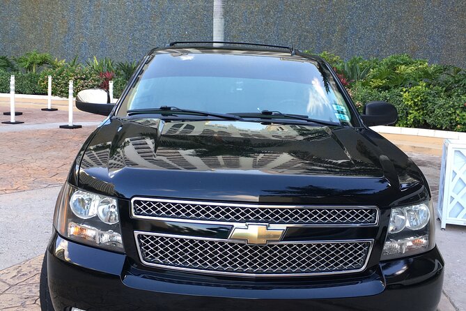Private SUV One Way Airport Transfer/Grocery & Liquor Stop Included - About Your Stay