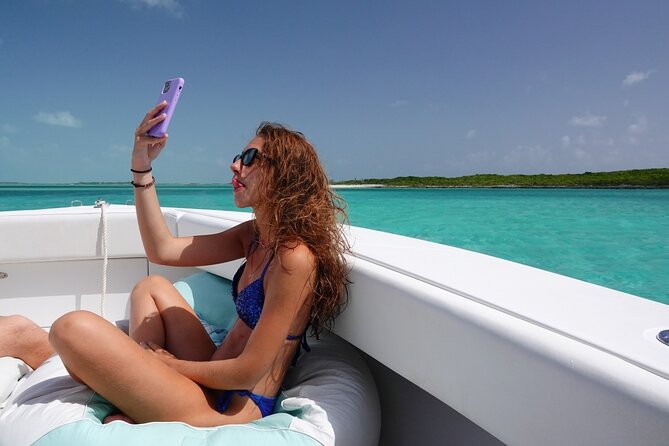 Private Swimming With Wild Pigs in Exuma - a Taste of Paradise! - Interacting With the Wild Pigs