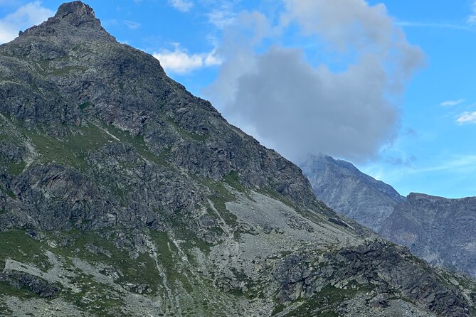 Private Switzerland Tour Adventure - Knowledgeable Tour Guidance