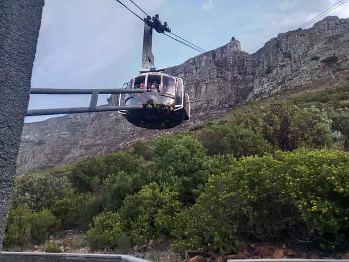Private Table Mountain, Robben Island & Wine Tasting Tour - Table Mountain Experience