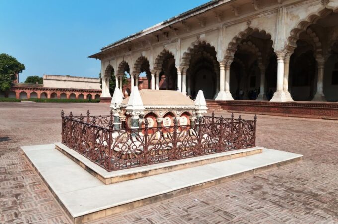Private Taj Mahal & Agra Fort Tour From Agra - Available Languages
