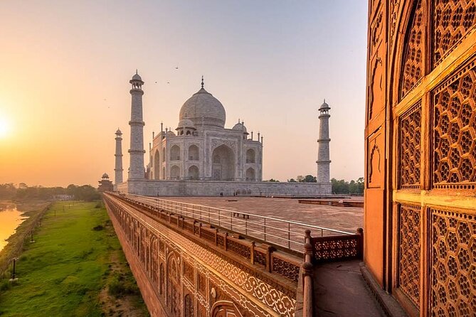 Private Taj Mahal Agra Overnight Tour From Varanasi - Inclusions