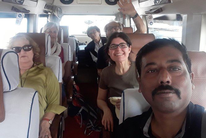 Private Taj Mahal Day Tour by Car With Lunch and Tickets - Visit Agra Fort