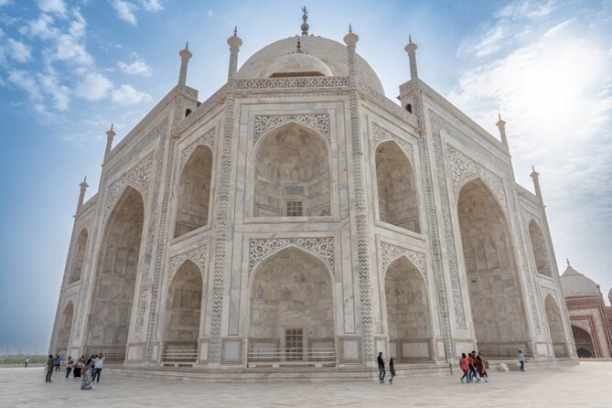 Private Taj Mahal Luxury Tour From Delhi by Car - All Inclusive - Meal and Dining Experience