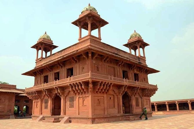 Private Taj Mahal Sunrise and Fatehpur Sikri Tour - Meeting and Pickup