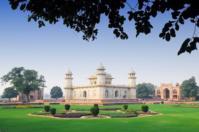 Private Taj Mahal Sunrise Tour From Jaipur by Car - Explore the Taj Mahal at Sunrise
