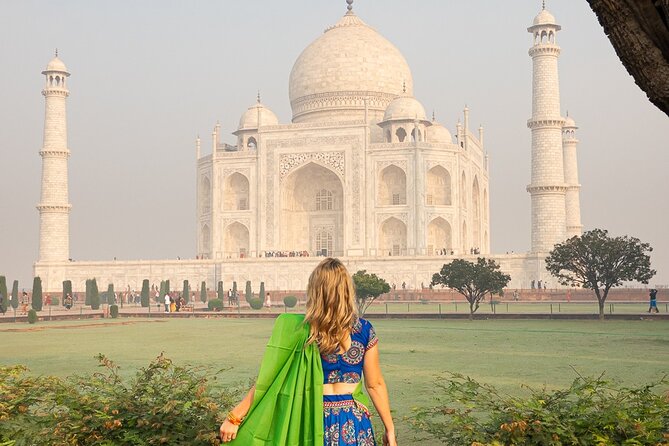 Private Taj Mahal Sunrise Tour From Jaipur - Vehicle Information