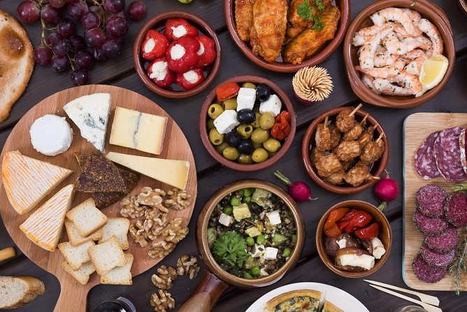Private Tapas Walking Tour in Barcelona Modernist Area With Dinner Included - Accessibility and Participation