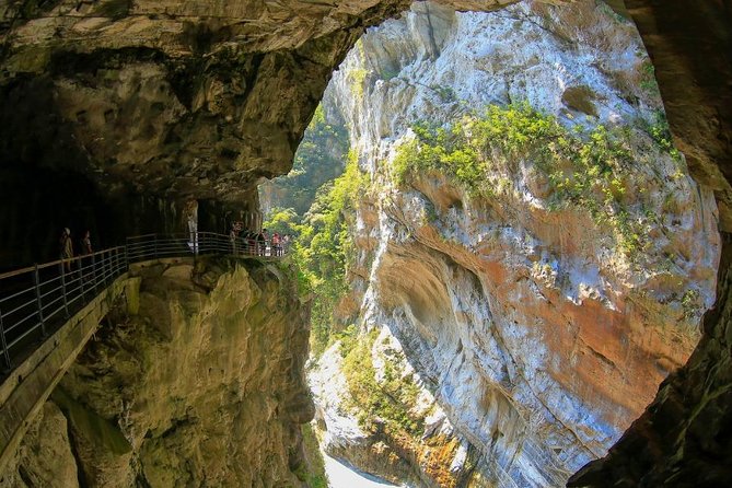 Private Taroko Gorge National Park Day Tour - Included Highlights
