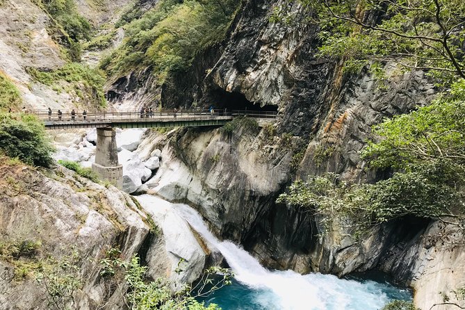 Private Taroko Gorge National Park Day Tour - Private Transportation