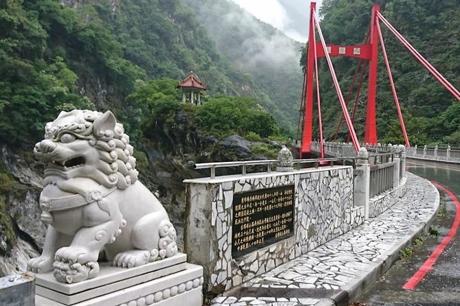 Private Taroko Gorge National Park Day Tour - Accessibility and Transportation