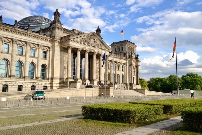 Private Taxi Tour City East & West History and Architecture 2-3h - Traveler Feedback