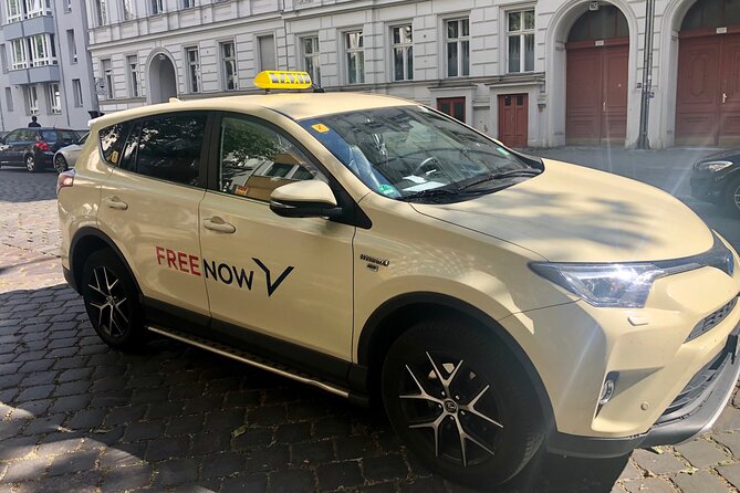 Private Taxi Tour of City East History and Architecture 2-3h - Inclusions