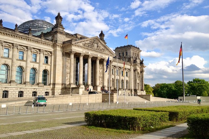 Private Taxi Tour of City East History and Architecture 2-3h - Exploring City Easts History