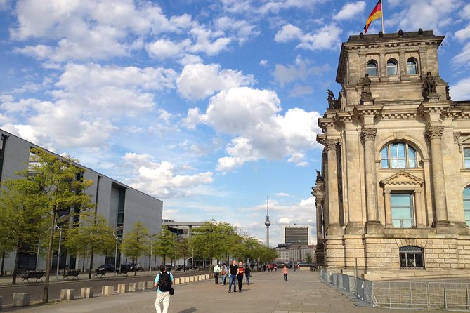 Private Taxi Tour Through Berlin East and West and Neighborhood Approx. 3-4 Hours - Wheelchair-Friendly Transportation