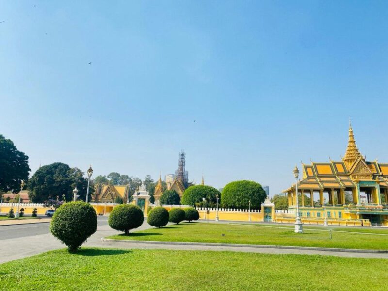 Private Taxi Transfer From Phnom Penh to Pattaya (Thailand) - Pickup and Drop-off Logistics