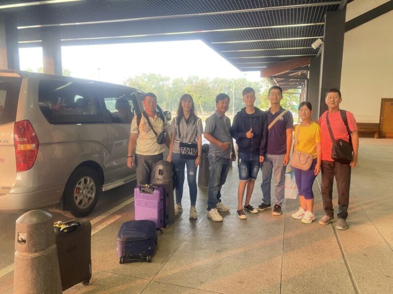 Private Taxi Transfer From Siem Reap to Pattaya - Vehicle and Capacity