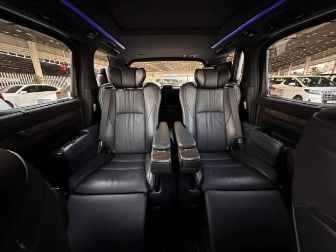 Private Taxi Transfer From Sihanouk Vile to Siemreap City - Booking and Availability
