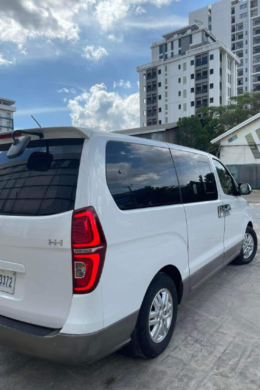 Private Taxi Transfer From Sihanoukvile to Battambang City - Vehicle Options and Amenities