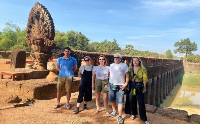 Private Taxi Transfer From/To Siem Reap - Phnom Penh City - Customizable Journey Experience