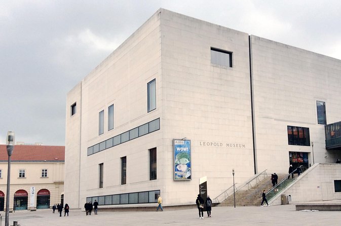 Private Themed Tour of the Leopold Museum With an Art Historian: All You Wanted to Know About Egon Schiele but Were Afraid to Ask - Egon Schieles Artistic Style