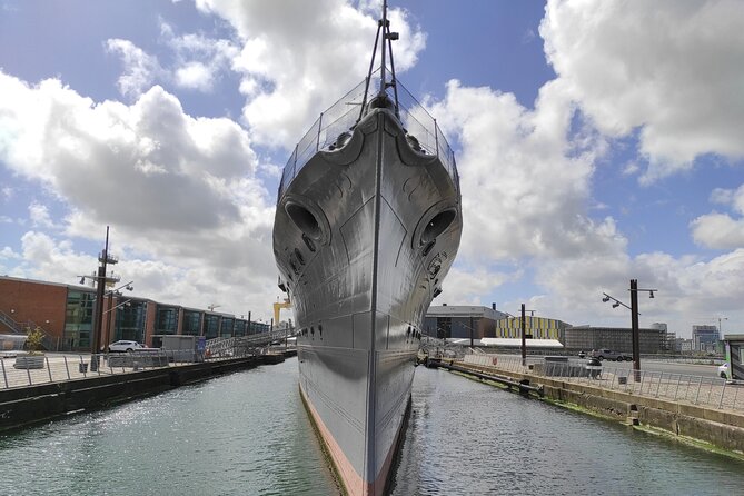 Private Titanic Trail Walking Tour in Belfast With a Local Guide - Walking Along the Lagan River