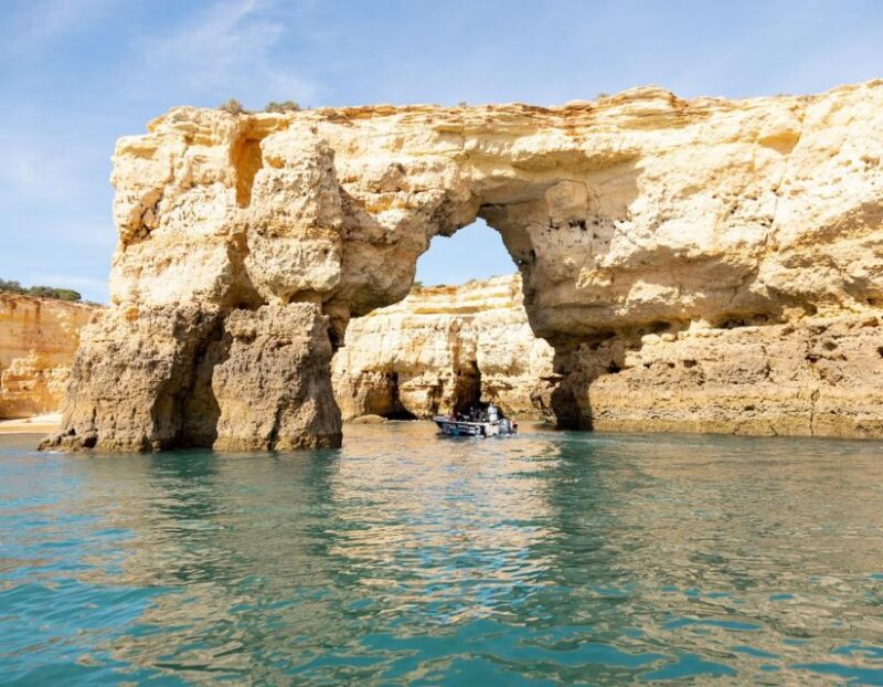 Private Tour 1h30 - Benagil's Best Caves - Armação De Pêra - Inclusions