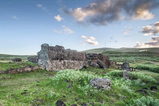 Private Tour: 2 Half Days & 1 Full Day Easter Island Essentials - Tour Overview and Details