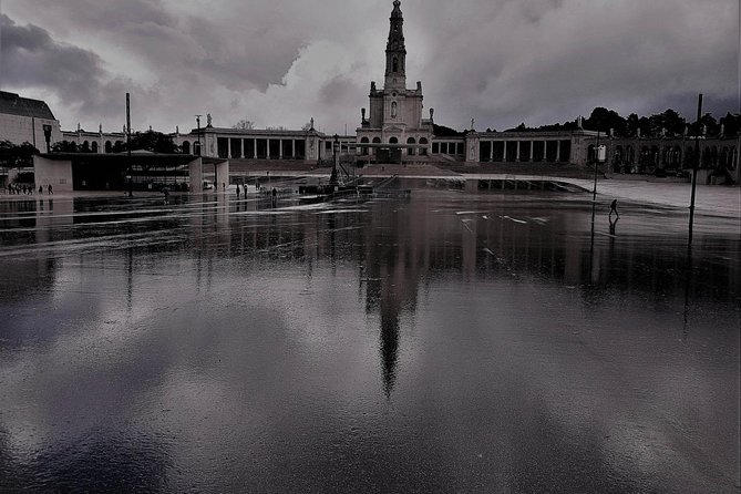 Private Tour 3 Days Fatima-Aveiro-Porto-Guimaraes-Braga-Santiago De Compostela - Tour Overview