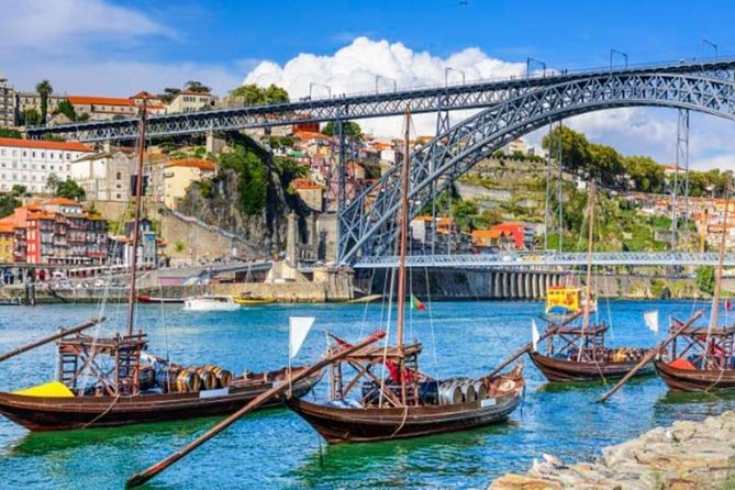 Private Tour 3 Days Fatima-Aveiro-Porto-Guimaraes-Braga-Santiago De Compostela - Pickup and Drop-off