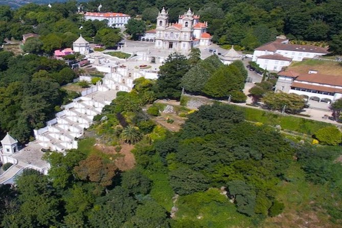Private Tour 3 Days Fatima-Aveiro-Porto-Guimaraes-Braga-Santiago De Compostela - Itinerary: Porto, Guimaraes, Braga, and Santiago De Compostela