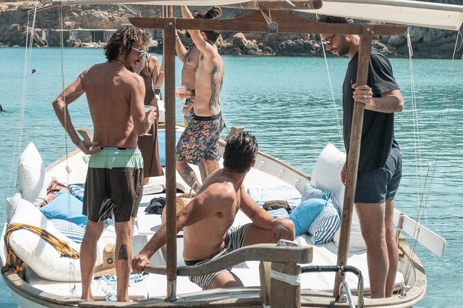Private Tour 4 Hours Es Vedra, Atlantis or Cala Comta, Cala Bassa - Exploring the Destinations