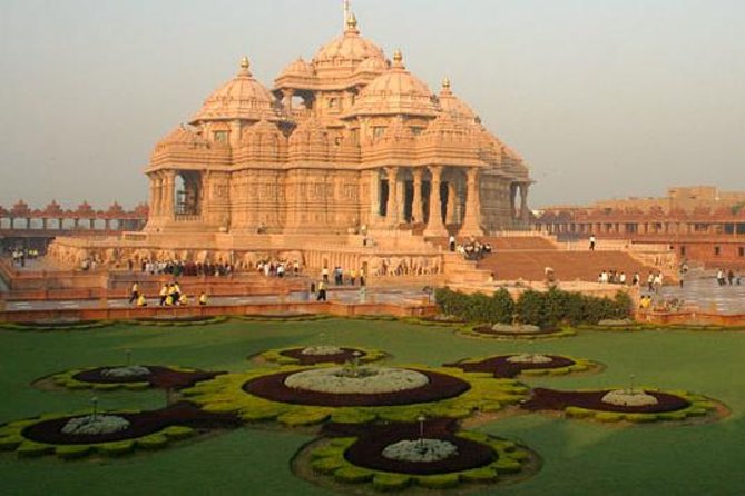 Private Tour: Akshardham Temple and Spiritual Sites of Old Delhi - Inclusions and Transportation