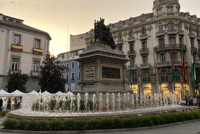 Private Tour Albayzin and City Center (Entrance Fees Included) - Meeting and Pickup