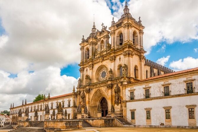 Private Tour Alcobaça & Batalha Monasteries + Nazaré (from Caldas) - Accessibility