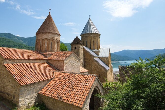 Private Tour: Ananuri Gudauri and Kazbegi - Alcohol and Snacks