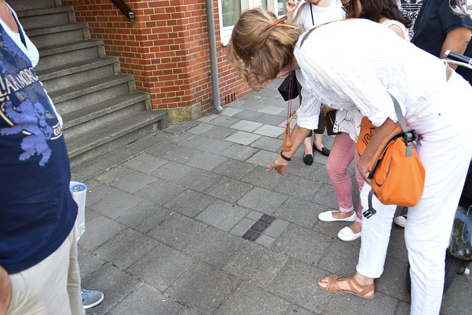 Private Tour: Anne Frank Walking Tour of Amsterdam - Meeting and Ending Points