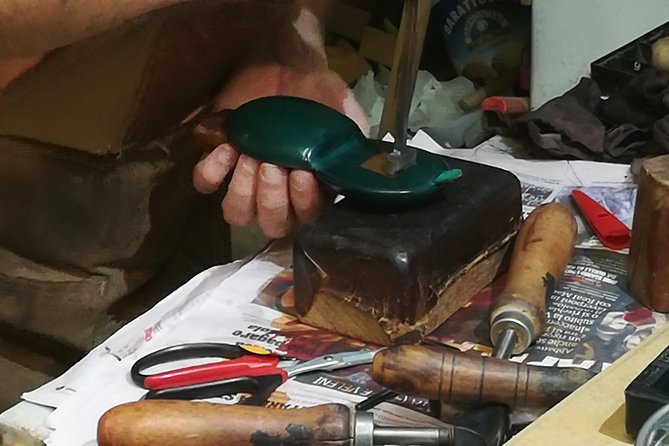 Private Tour Around Local Handcrafts - Insights From Artisans