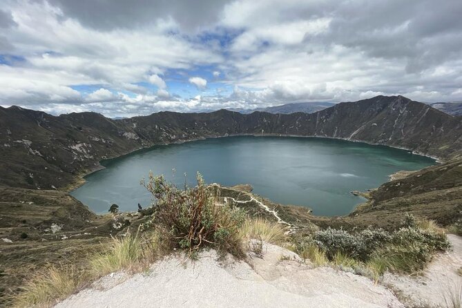 Private Tour at Cotopaxi and Quilotoa One Day Include Paint Class - Itinerary Highlights